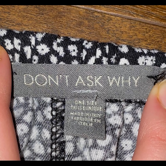 💕3 FOR $30 Brandy Melville soft daisy shorts - Picture 5 of 5